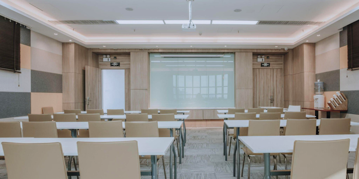 Why-Coaching-Centres-Are-Embracing-Fabric-Wrapped-Acoustic-Panels-Amazone-By-Furnitech-Best-Acoustic-Panels-In-India